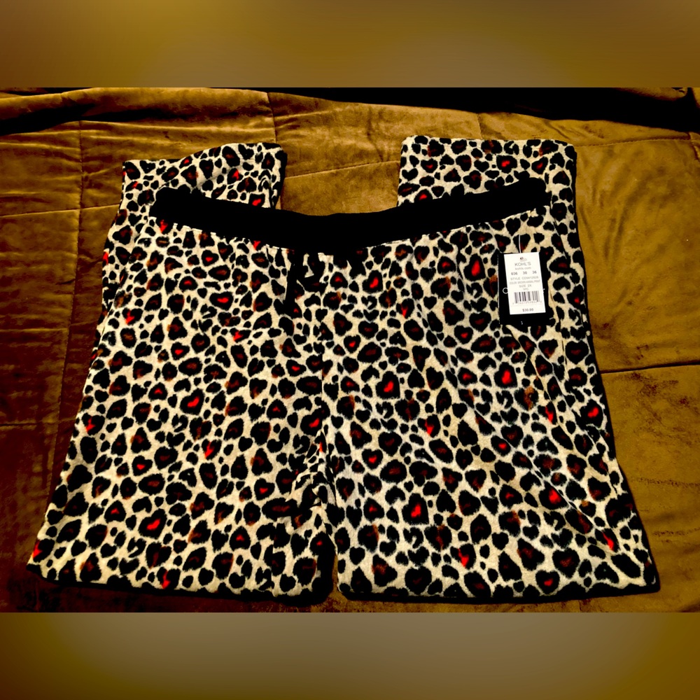 Cuddl Duds,size 2X,new with tags, animal print,super soft and comfy pajama pants